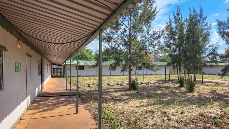 5 Bedroom Property for Sale in Rustenburg Rural North West